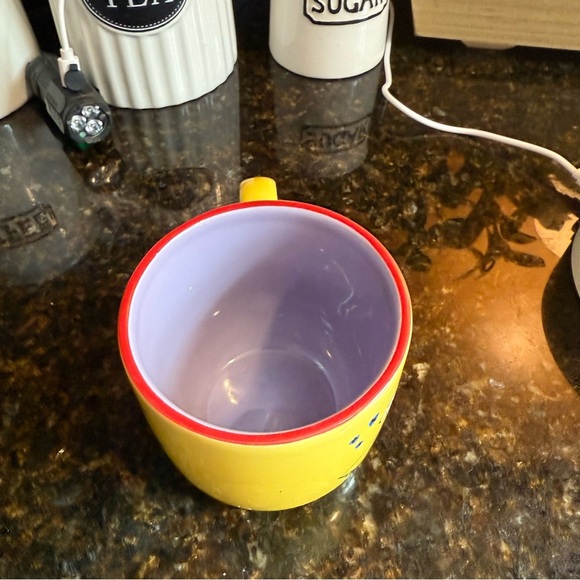 Boston Heart Design Yellow Mug - Picture 3 of 5